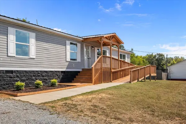 2208 Wayne Rd, Bon Aqua, TN 37025
