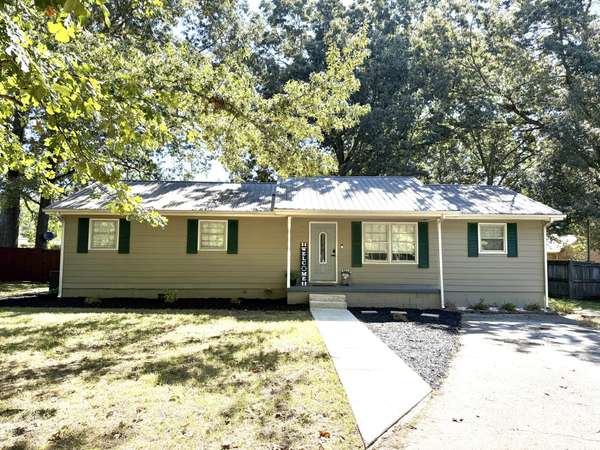 400 Cumberland Ave, Tullahoma, TN 37388