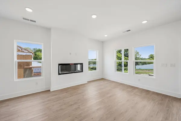 3204 Gravity Dr, Columbia, TN 38401