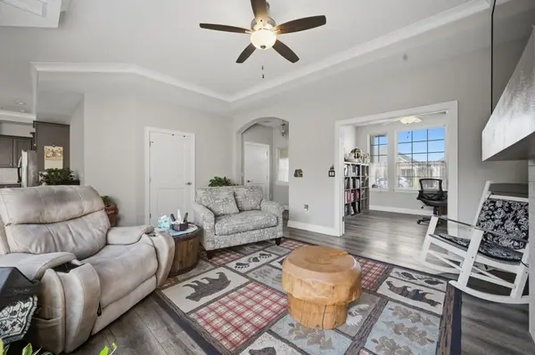 931 E Clearlake, Derby, KS 67037