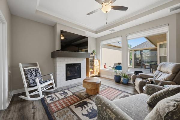931 E Clearlake, Derby, KS 67037