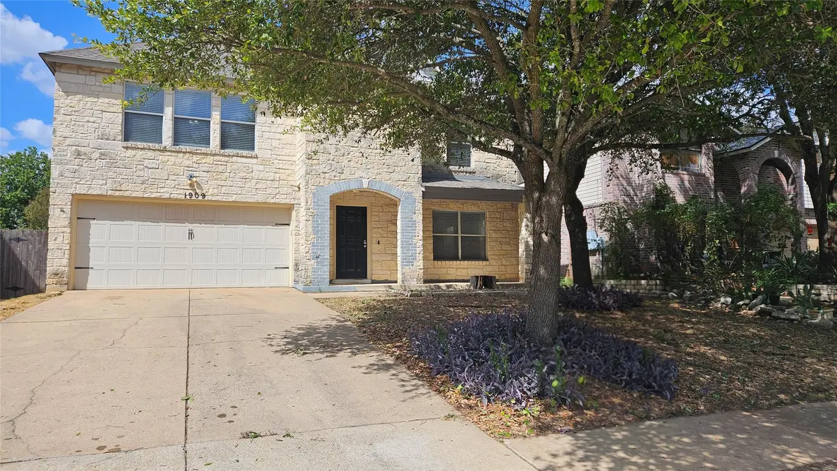 1909 Carriage Club DR, Cedar Park, TX 78613