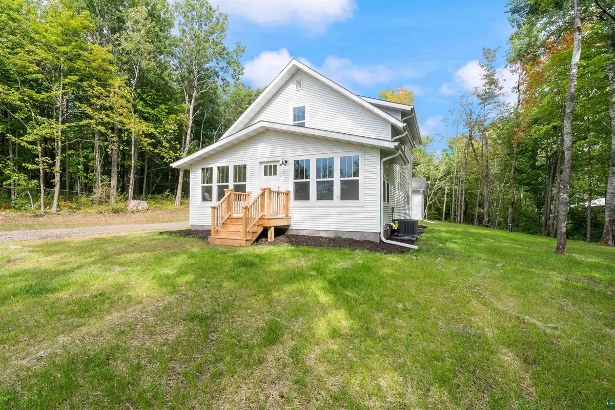 3228 Lindahl Rd, Duluth, MN 55810