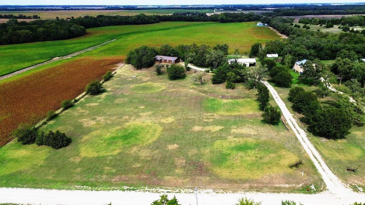 1188 150th, Hillsboro, KS 67063