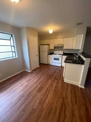 9806 Roxanna DR #A, Austin, TX 78748