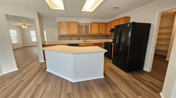1909 Carriage Club DR, Cedar Park, TX 78613