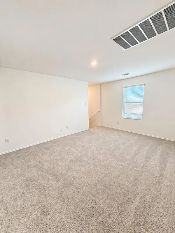 424 Jones Beach LN, Jarrell, TX 76537