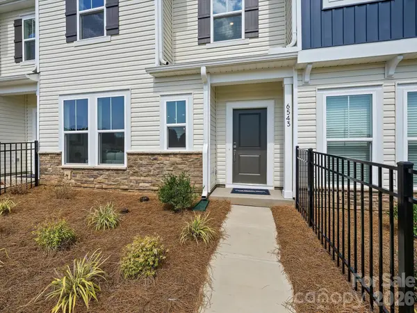 6543 Fire Lily LN, Charlotte, NC 28216