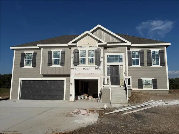 1110 Oak Ridge ST, Kearney, MO 64060