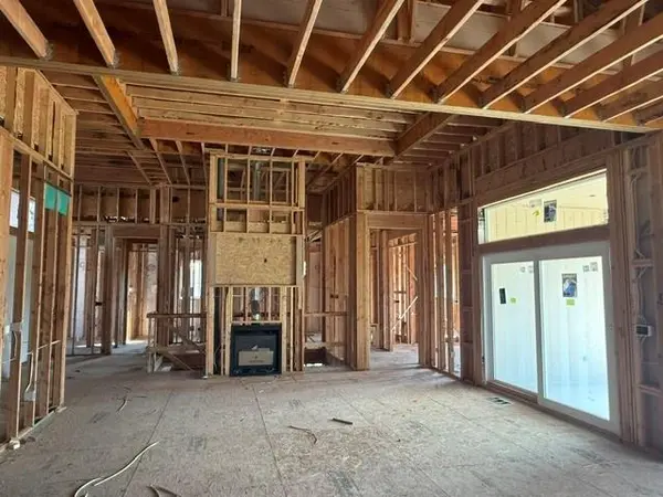 17308 Oakshire ST, Overland Park, KS 66221