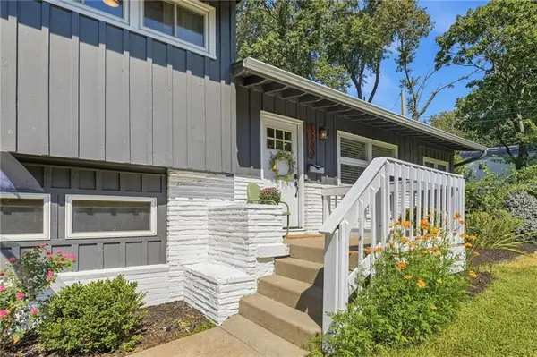 5200 W 57th ST, Roeland Park, KS 66205