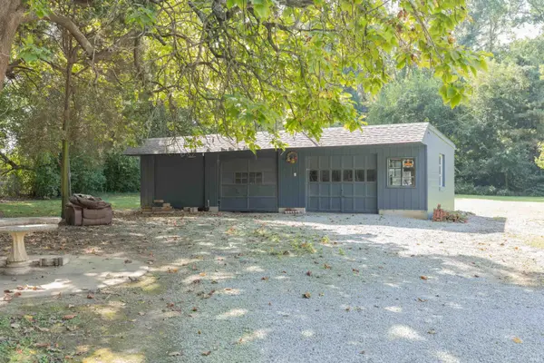 1921 Indian Mounds BLVD, Evansville, IN 47715