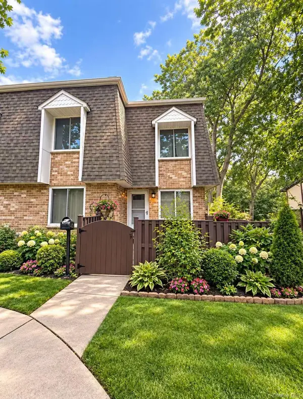 177 Cambridge DR, Port Jefferson, NY 11776