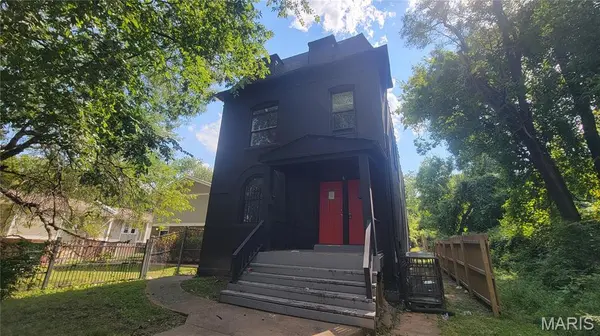 5846 Page BLVD, St Louis, MO 63112