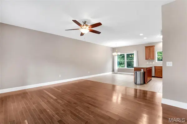 2398 Fairway, High Ridge, MO 63049