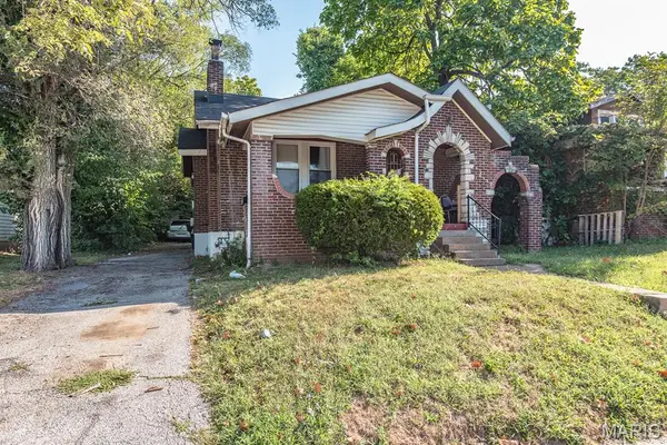 6303 Dardanella AVE, Pine Lawn, MO 63121