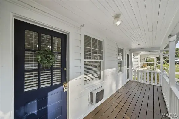 99 Sandau AVE, Webster Groves, MO 63119