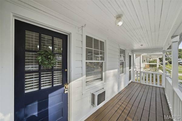 99 Sandau AVE, Webster Groves, MO 63119