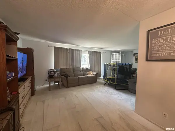 3204 SUNSET TER, Marion, IL 62959