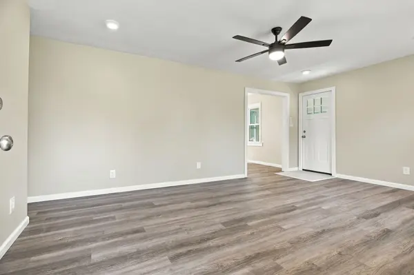 3015 Greenhill Dr, Centerville, TN 37033