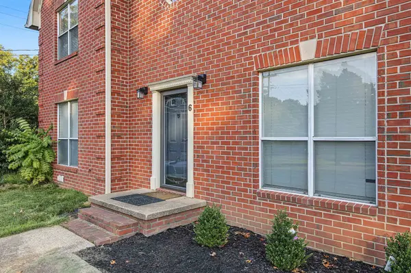 6 GLEN ECHO DR, Jackson, TN 38305