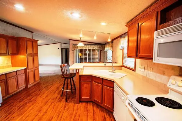 1188 150th, Hillsboro, KS 67063