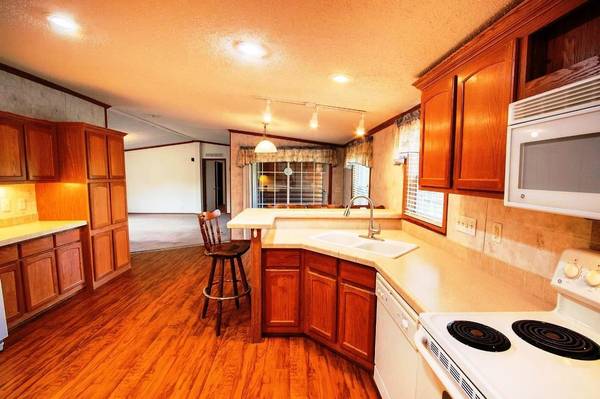 1188 150th, Hillsboro, KS 67063