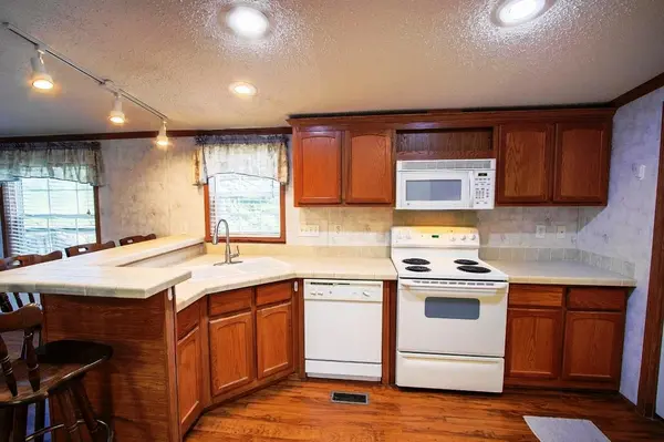 1188 150th, Hillsboro, KS 67063