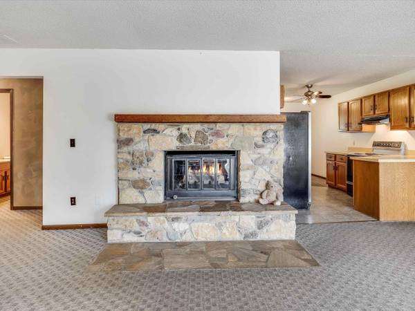 1120 E 8th, Newton, KS 67114