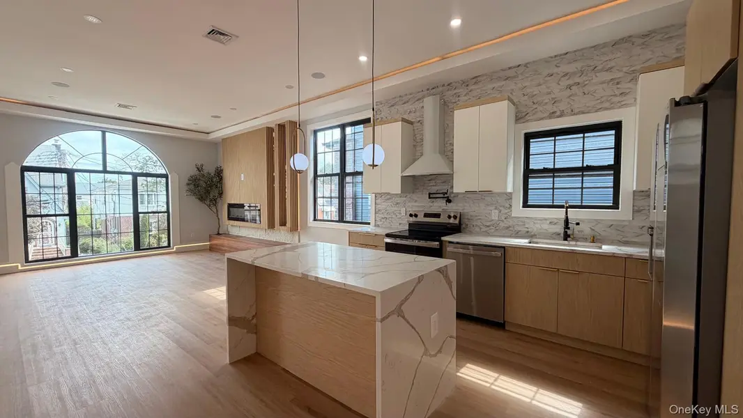 Saint Albans, NY 11412
