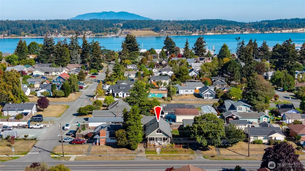 1616 12th ST, Anacortes, WA 98221