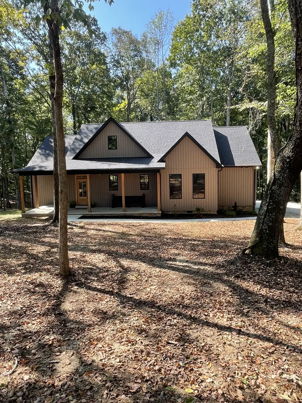 1220 Breeden Rd, Charlotte, TN 37036