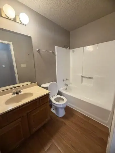 139 Elm DR #302, Lockhart, TX 78644