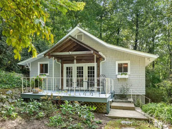 240 Seneca BLVD, Hendersonville, NC 28739