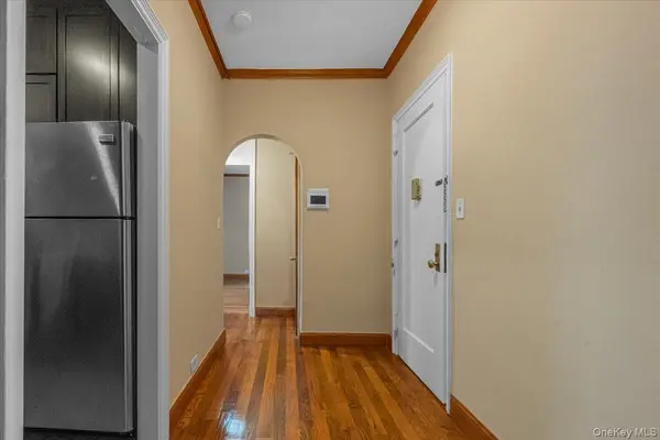 4333 48th ST #2H, Sunnyside, NY 11104