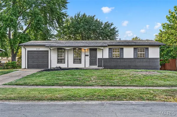 2159 Aristocrat DR, Florissant, MO 63031