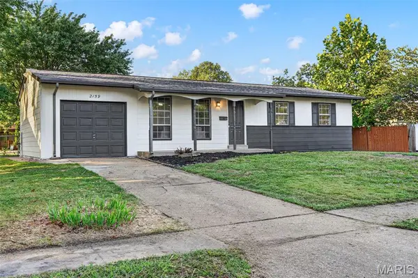 2159 Aristocrat DR, Florissant, MO 63031