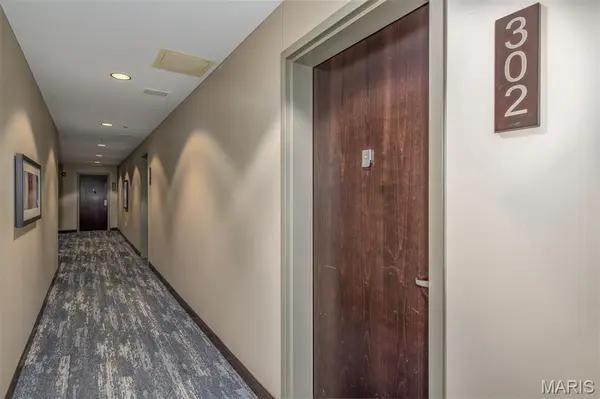 9 N Euclid AVE #302, St Louis, MO 63108