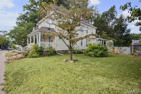 205 W Carpenter ST, Jerseyville, IL 62052