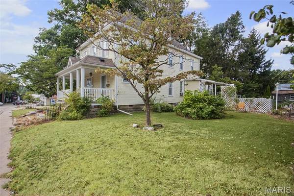 205 W Carpenter ST, Jerseyville, IL 62052