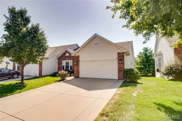 6814 Kensington DR, Maryville, IL 62062