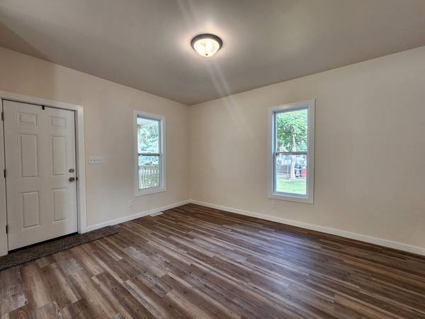 211 N Hickory ST, Wenona, IL 61377