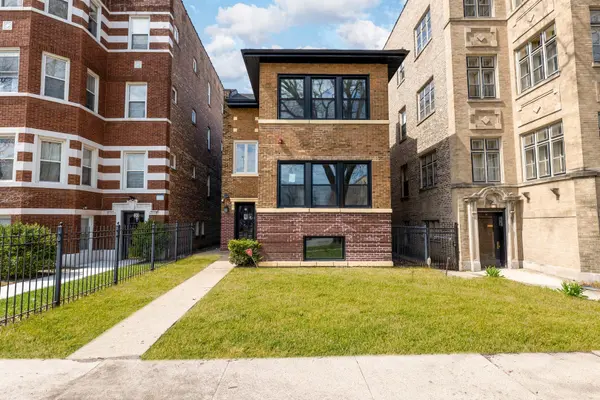 18 S Austin BLVD #1, Oak Park, IL 60304