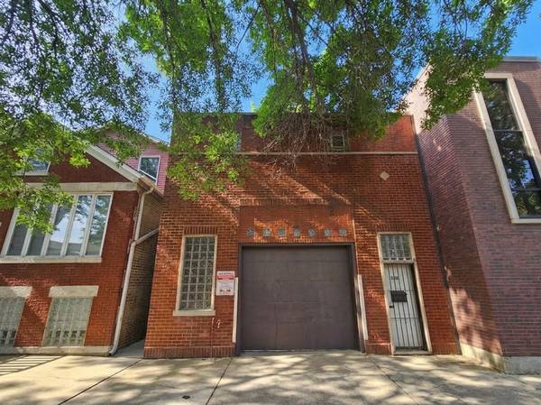 2636 W Huron ST, Chicago, IL 60612