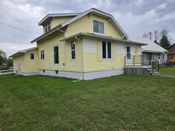 327 N Miller St., Lime Springs, IA 52155