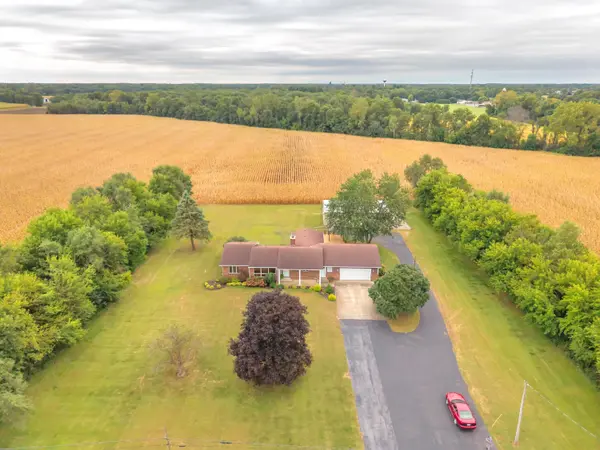 7501 W 1400, Demotte, IN 46310
