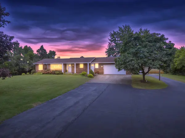 7501 W 1400, Demotte, IN 46310
