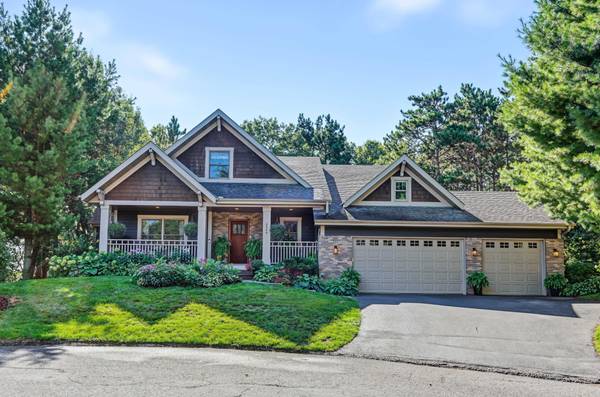 4844 Pinecroft CT N, Stillwater, MN 55082