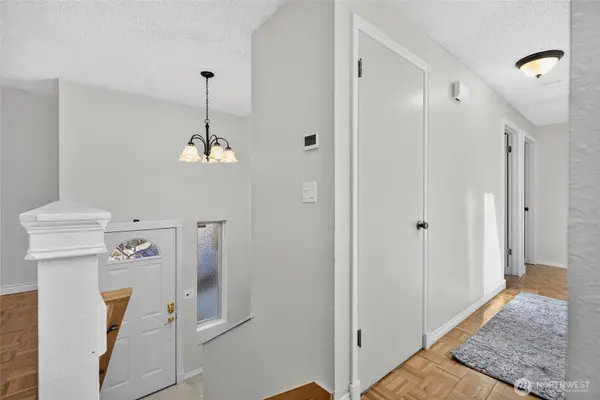 6 156th PL SW, Bothell, WA 98012