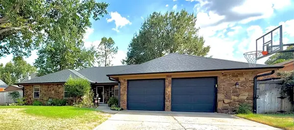 3918 Brookhollow RD, Norman, OK 73072
